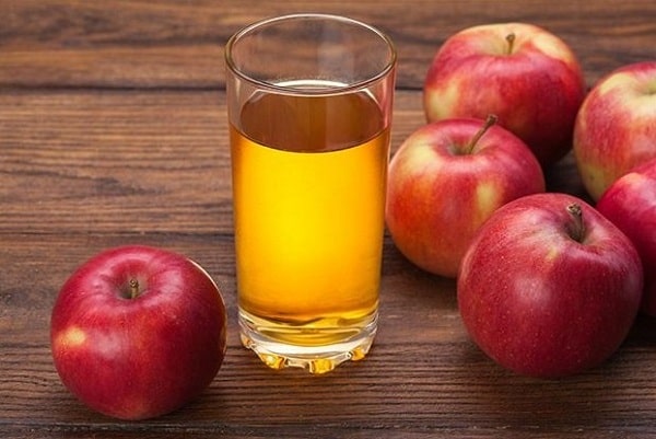 Почему нужно пить стакан яблочного сока в день