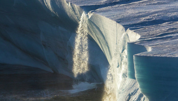Земная гравитация изменяется из-за таяния льда